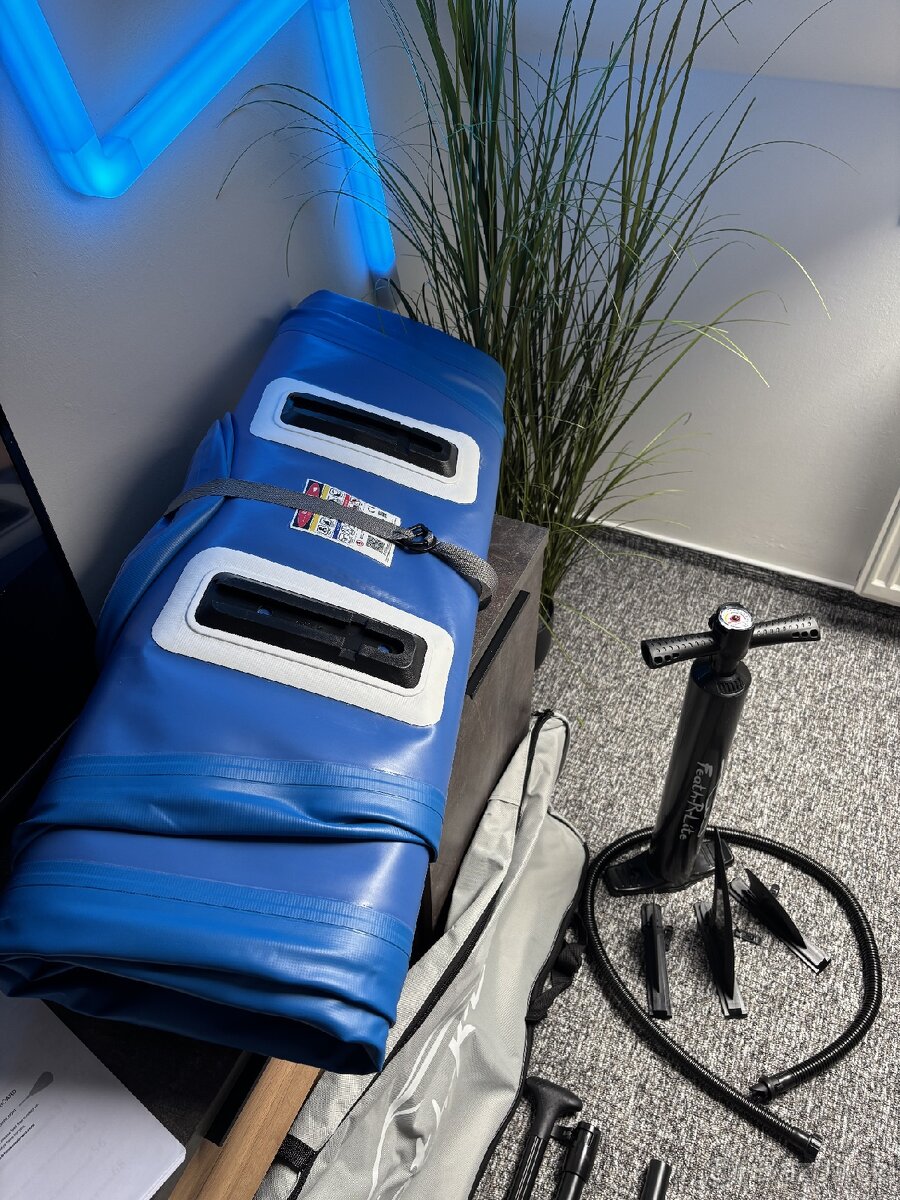 Paddleboard 335×83×15 cm, lehký a s kompletní výbavou - 3