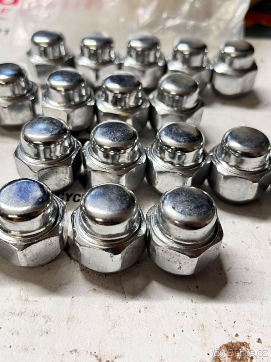 20x matice matky Mazda CX5 - 3