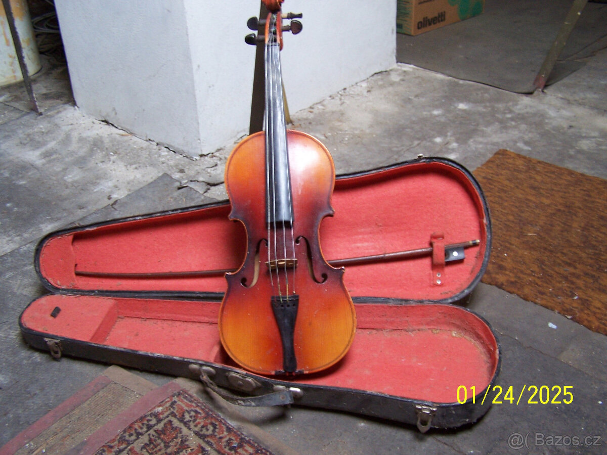 Soška a obraz na plátně housle3/4 - 3