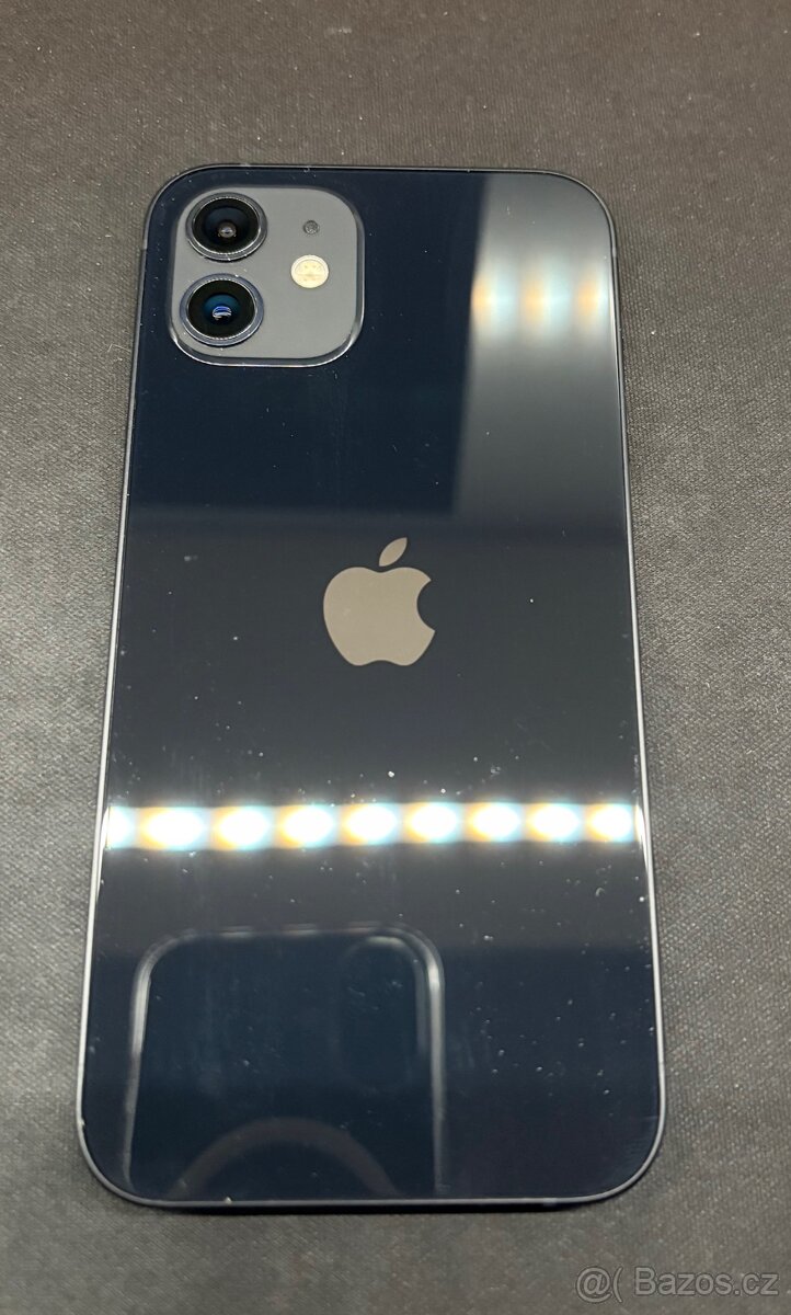 iPhone 12 – 128 GB, černý - 3