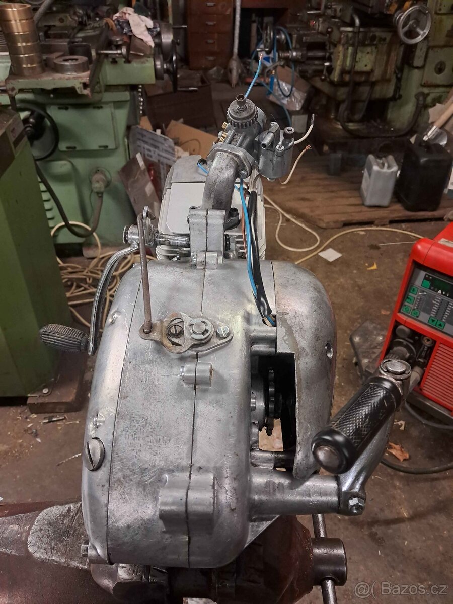 Motor Jawa pionýr 05 - 3