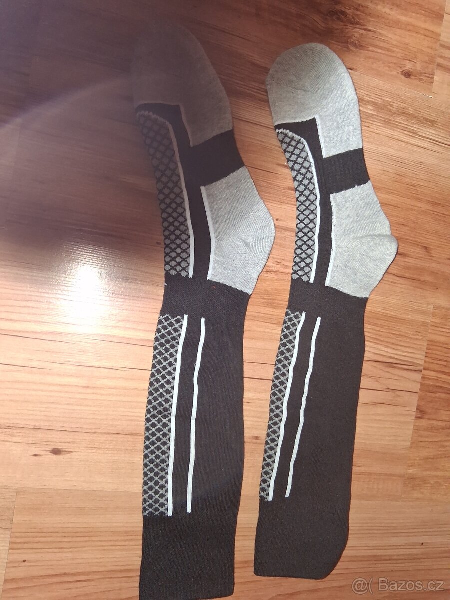 6 párů nových ponožek - 3