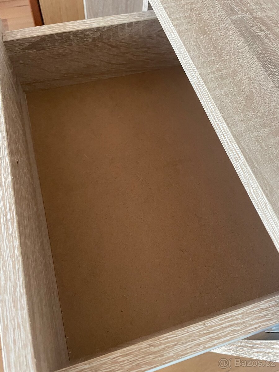 Toaletní stolek - 3