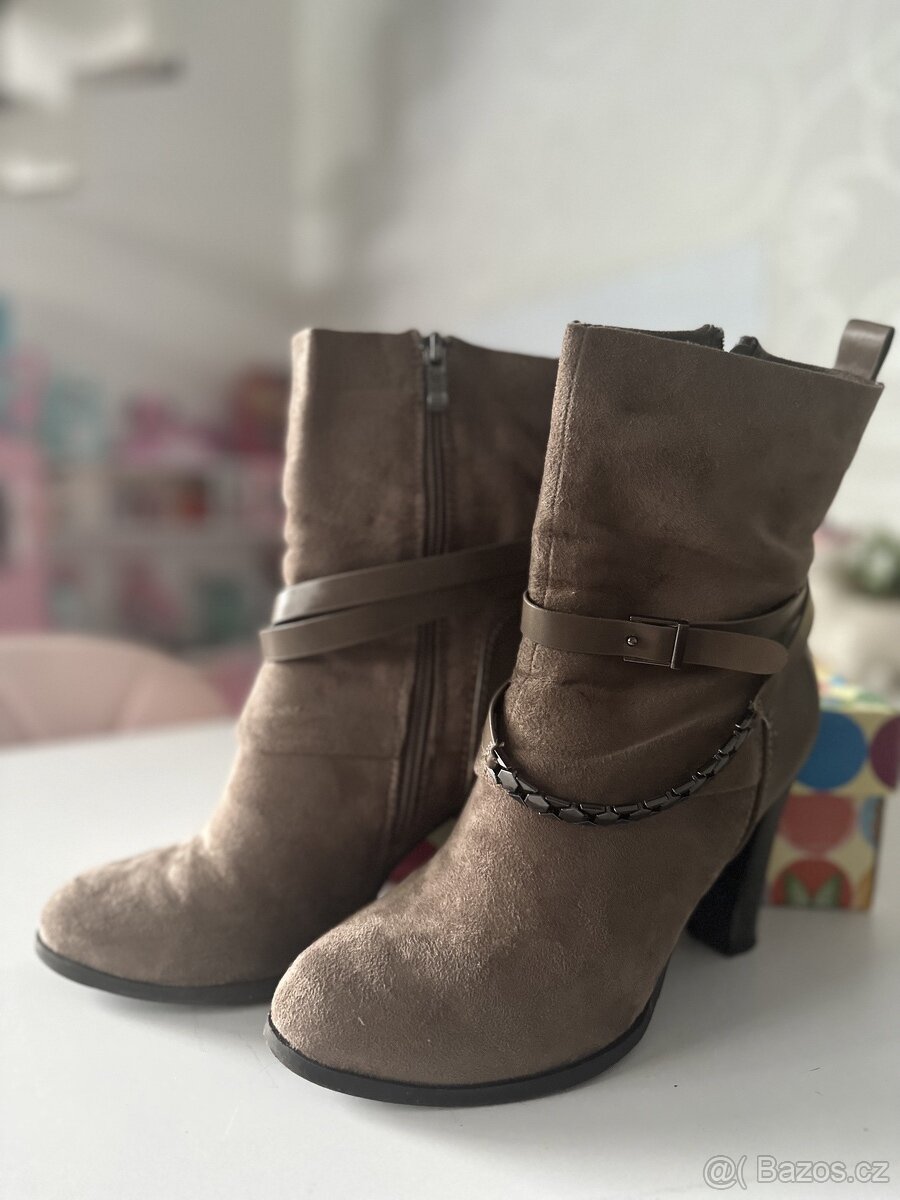 Dámské vyšší boty - vel. 39 - 3