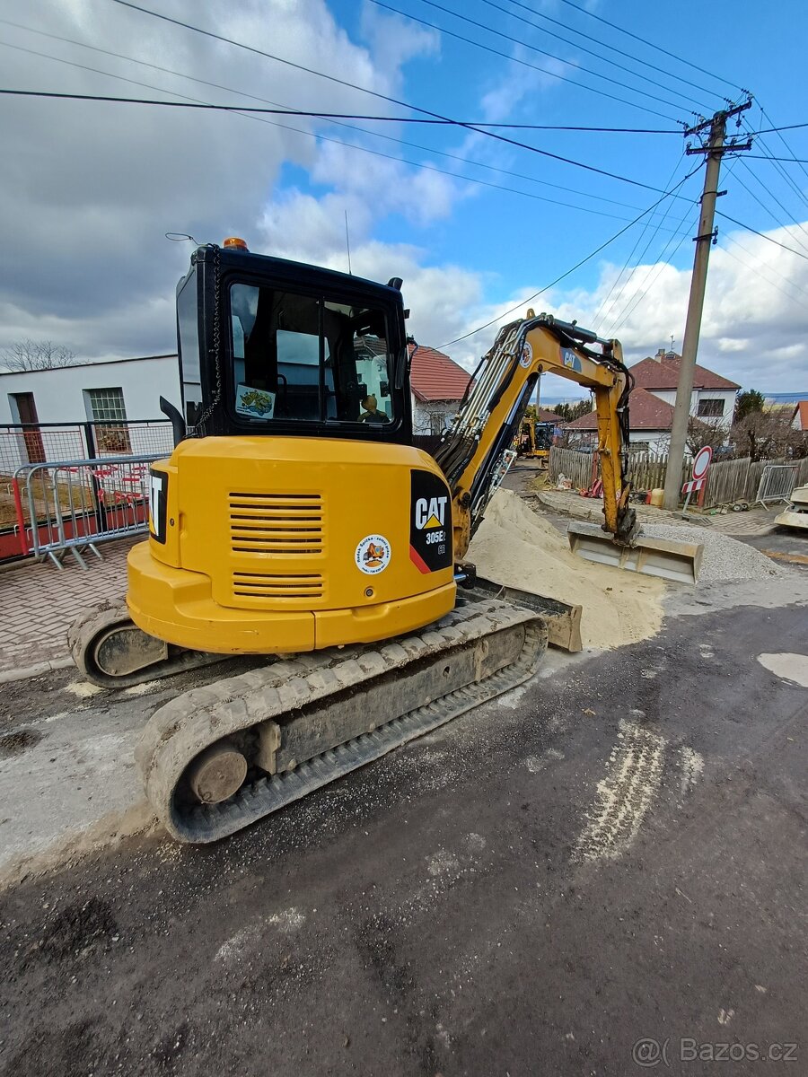 Cat 305e2 - 3