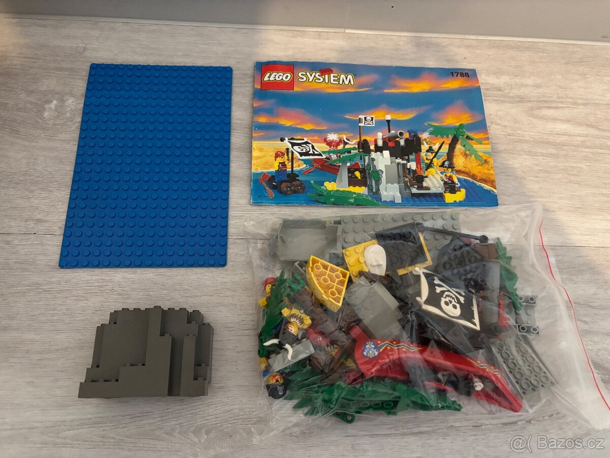 LEGO Pirates 1788 Treasure Chest - US set - 3