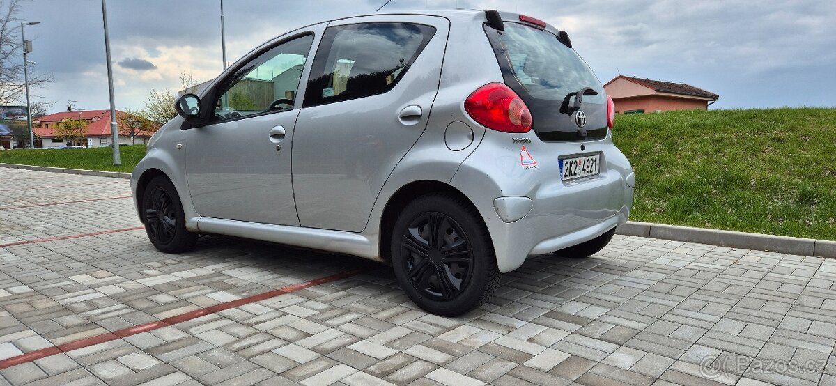 Toyota Aygo 2007 - 4 dvířko - 3
