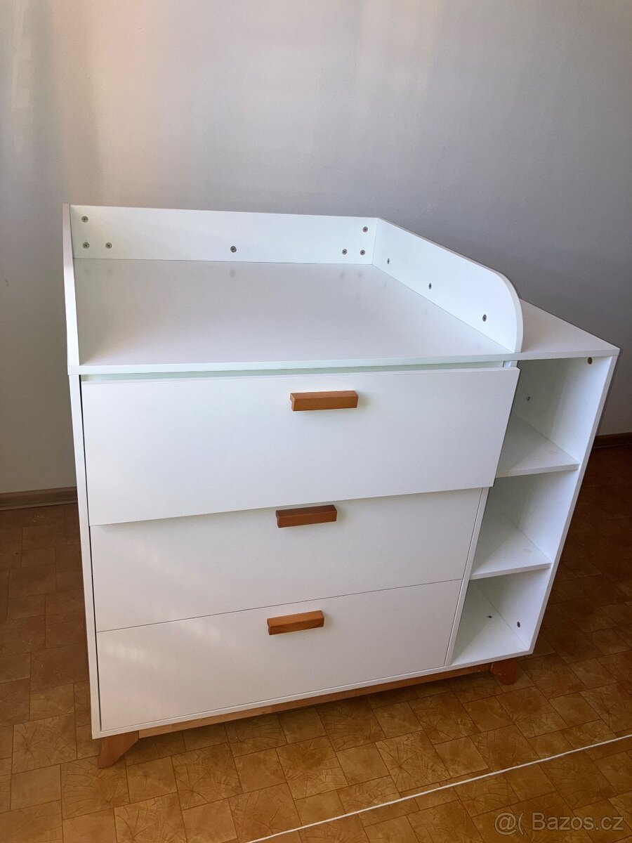Přebalovací pult - 3