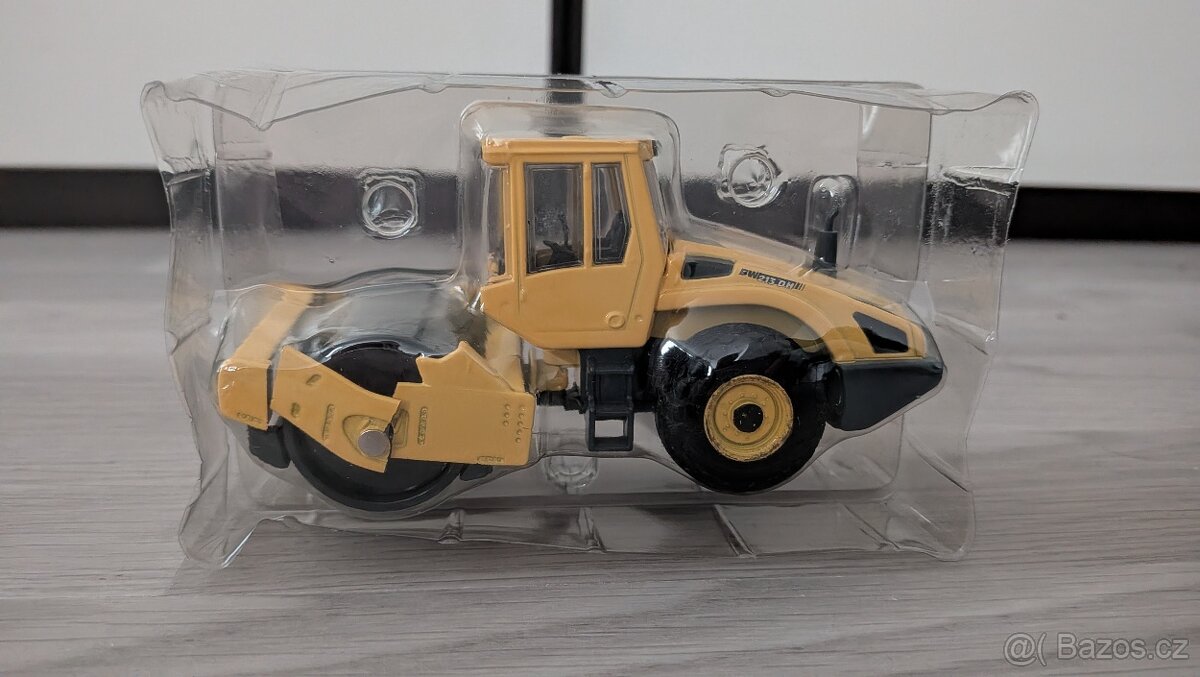 Originální model Bomag BW213 DH 1:50 - 3