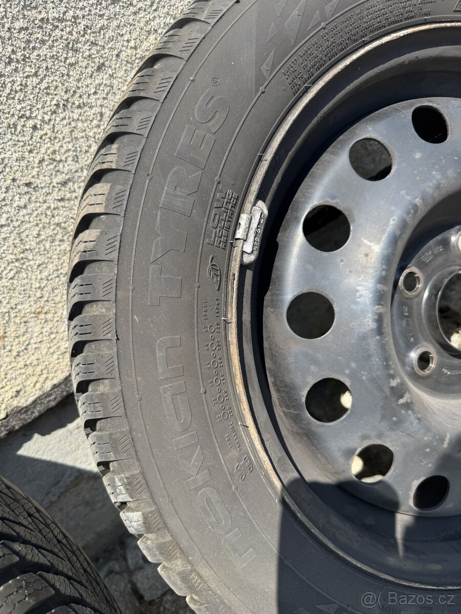 Pnemautiky Nokian Snowproof 2 - 205/55/R16 - 3