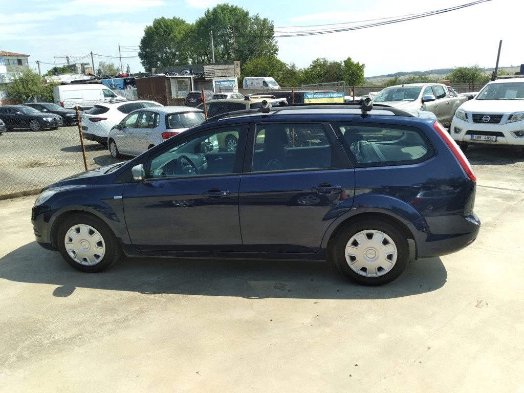 FORD FOCUS COMBI 1.6 16V 1.VLASTNÍK, ČR, KLIMA - 3