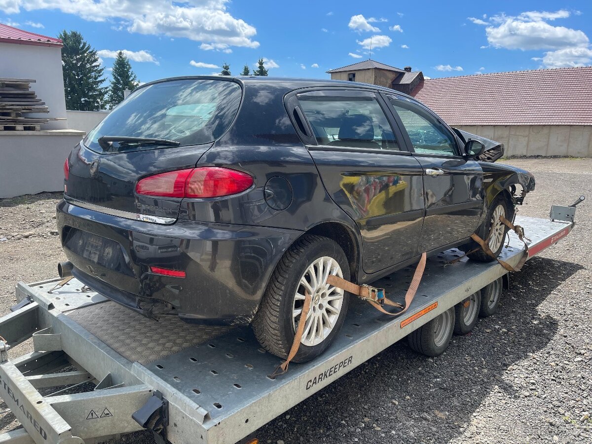 Alfa romeo 147 1.6 T.Spark - 3