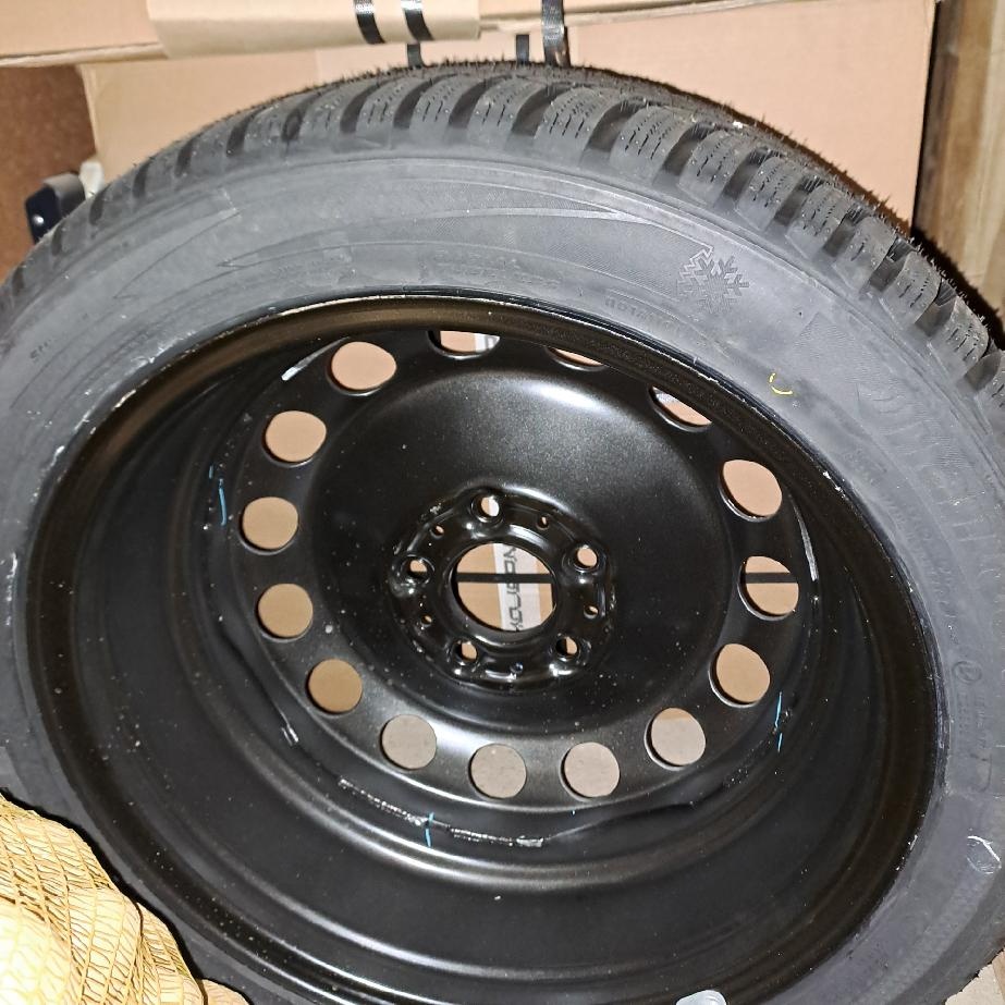 BMW Plechové disky se zimními pneu NOVÉ - 3