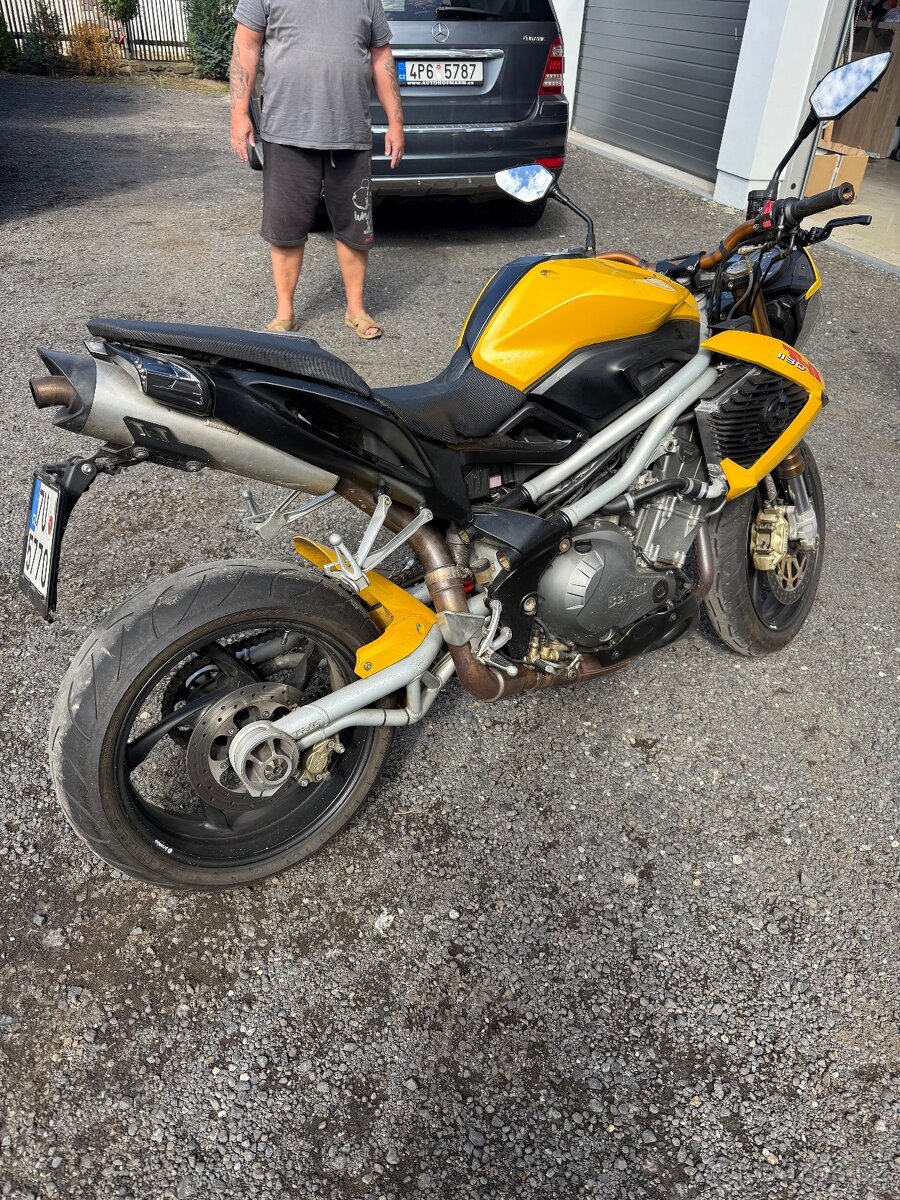 Motocykl Benelli - 3
