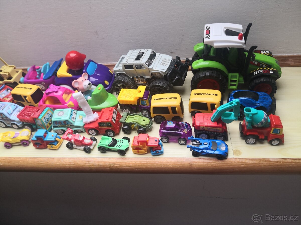 Plastová autíčka - 3