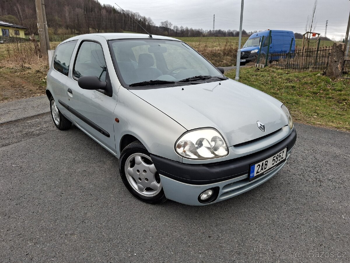 Renault clio 1.2 i - 3