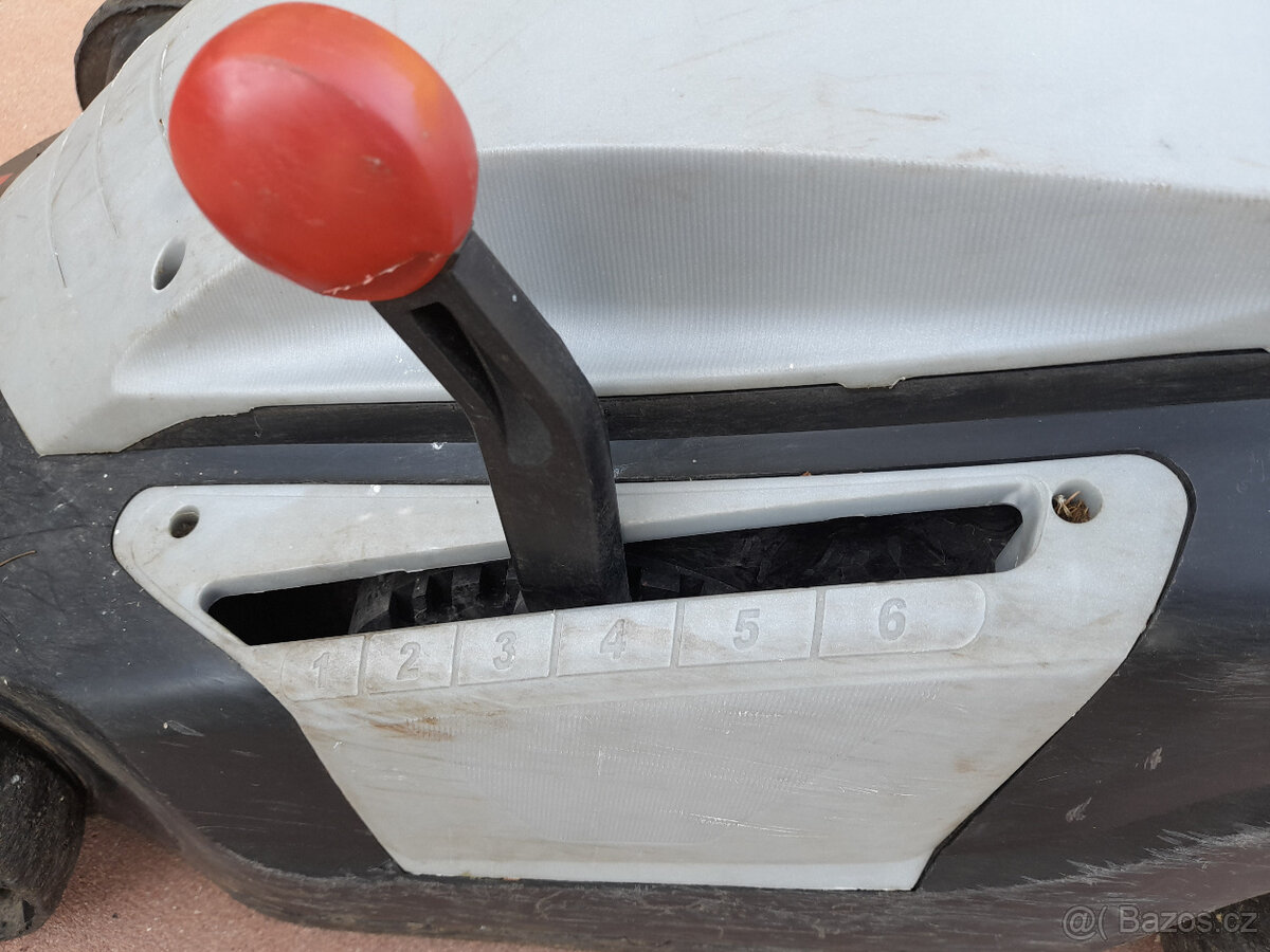 Prodám elektrickou sekačku - 3