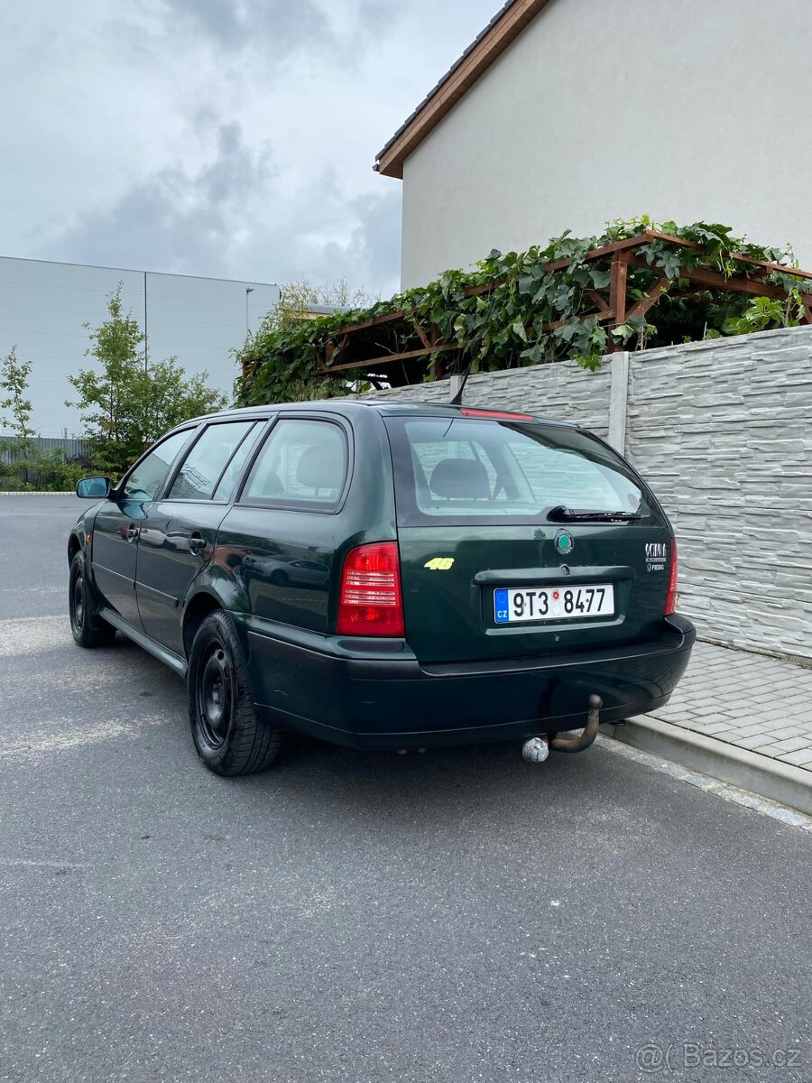 Škoda Octavia 1 Combi Prodám veškeré náhradní díly - 3