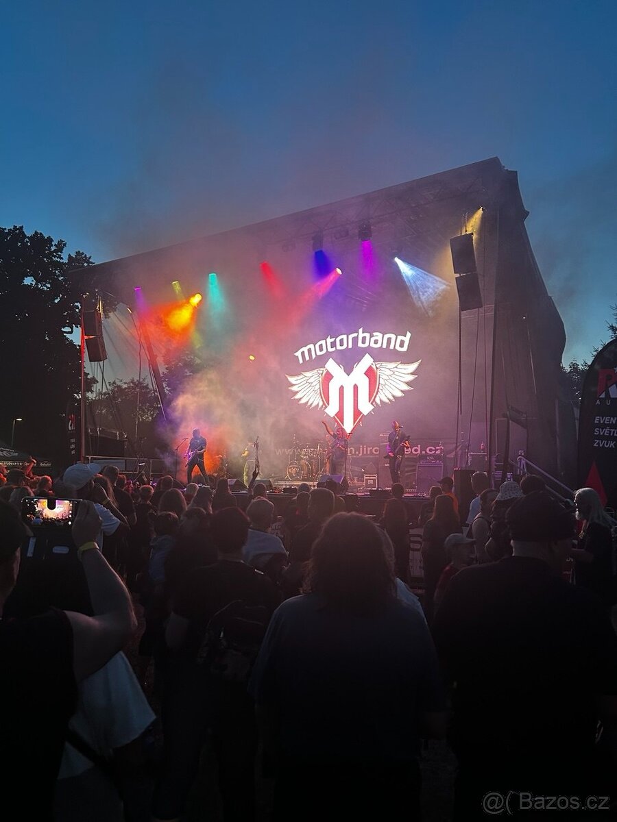 Mobilní podium. - 3