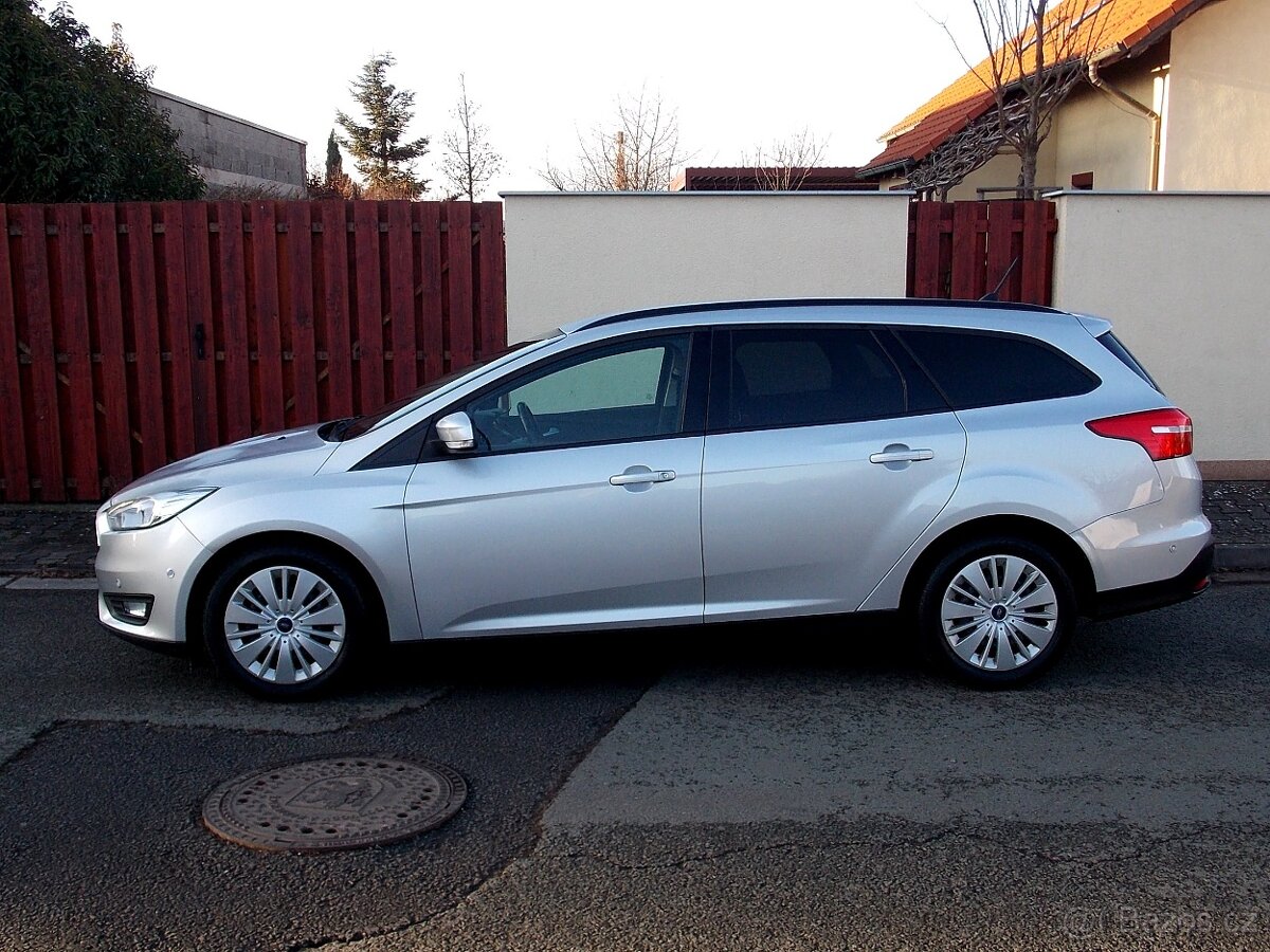 Úsporný Ford Focus Kombi 1,5 TDCi 88kW 2017 super výbava - 3