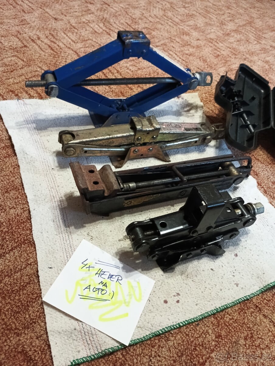 Autohevery,4ks,set za 600Kc - 3