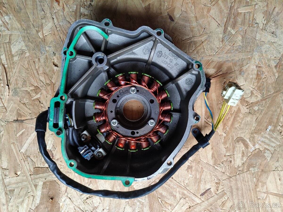Aprilia víko alternátoru i se statorem - 3