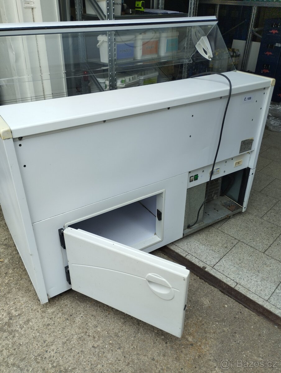 Zmrzlinová vitrína Pitagora - 3