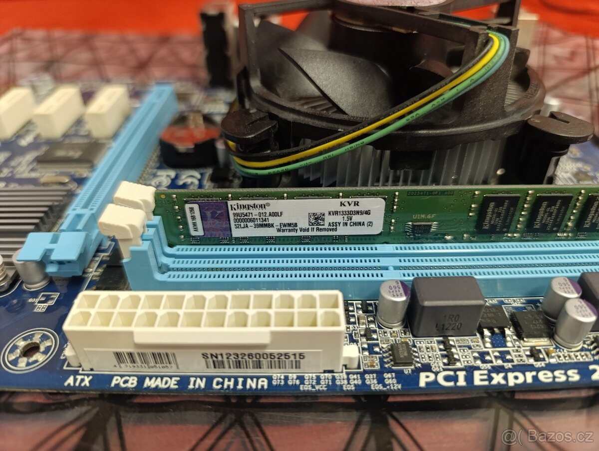 Gigabyte GA-H61MA-D2V, + CPU i3-3220, RAM 4GB DDR3 - 3