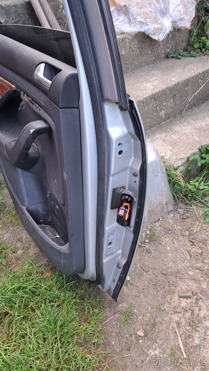 Golf 5 zadní dveře stříbrná metalíza - 3