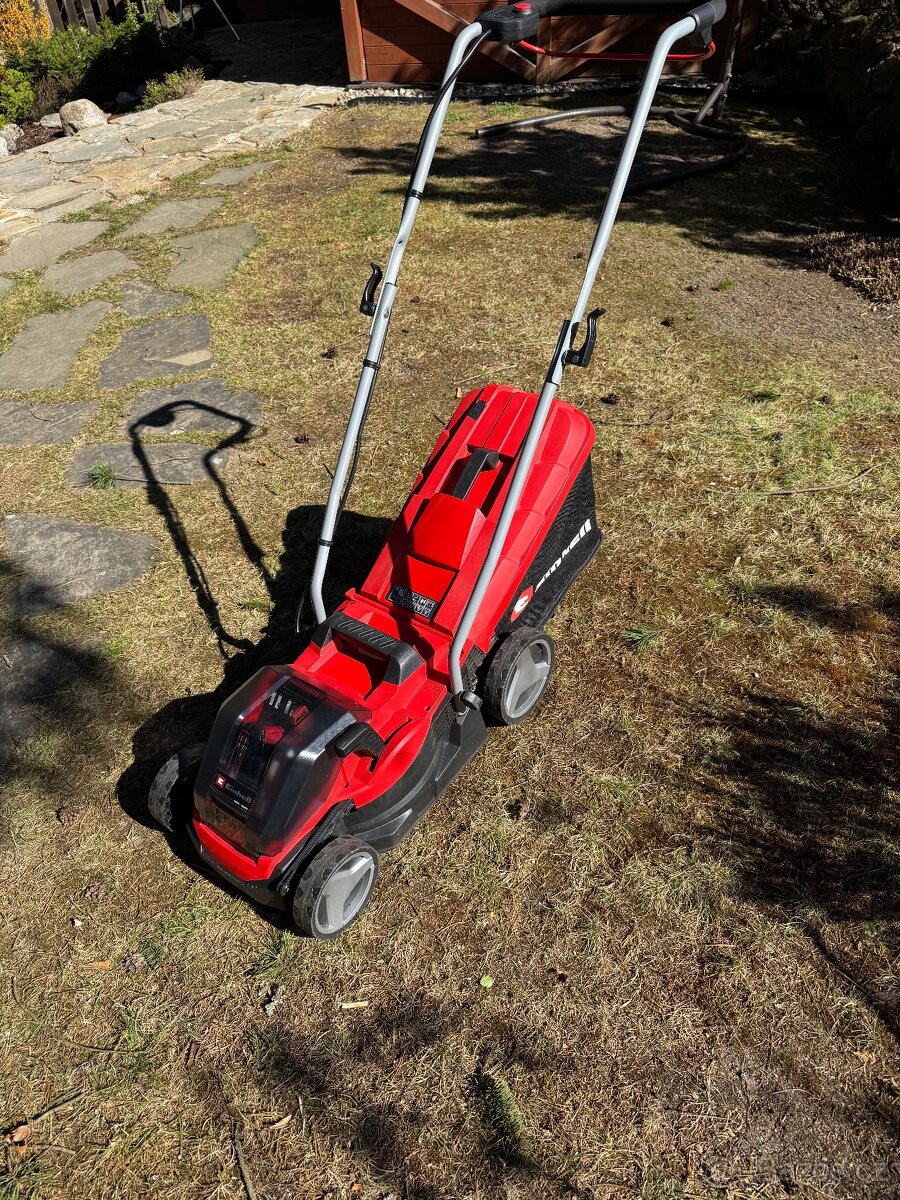 Aku sekačka na trávu Einhell - 3