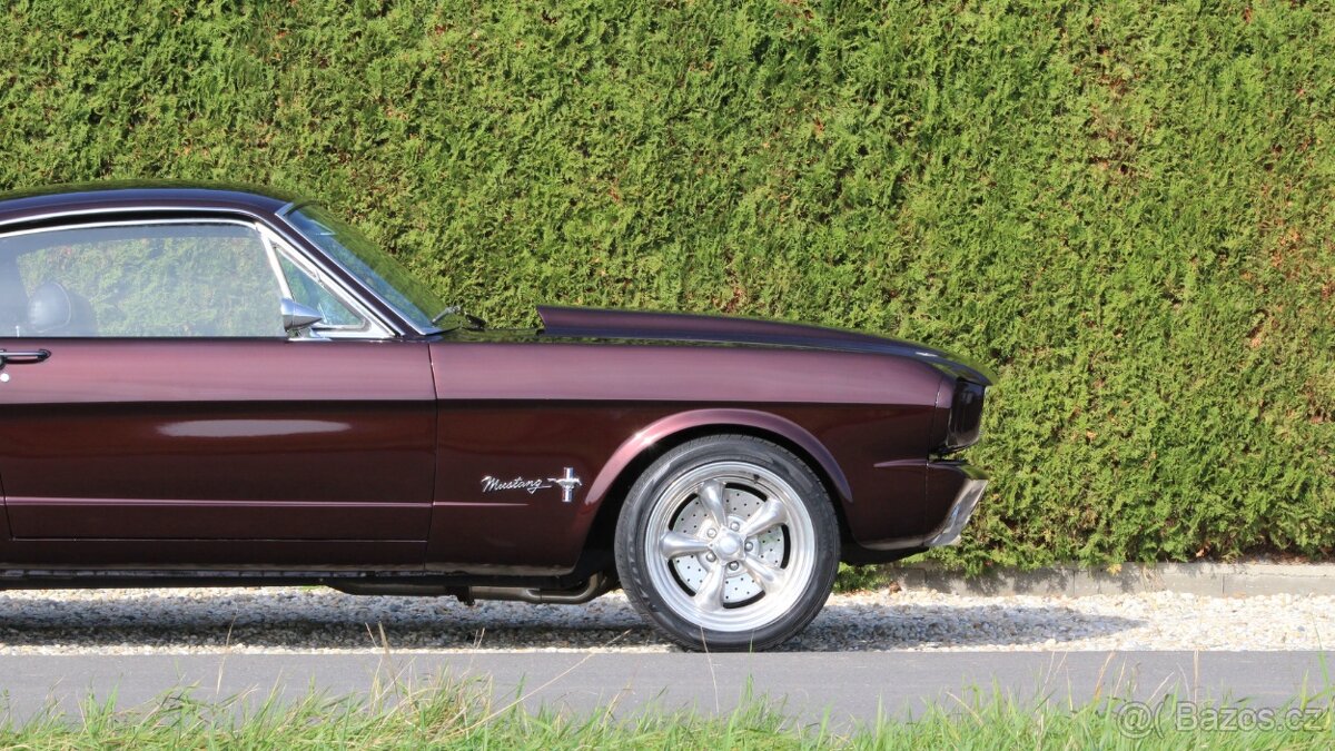 1966 FORD MUSTANG FASTBACK V8 AUTOMATIC SHOW CAR - 3