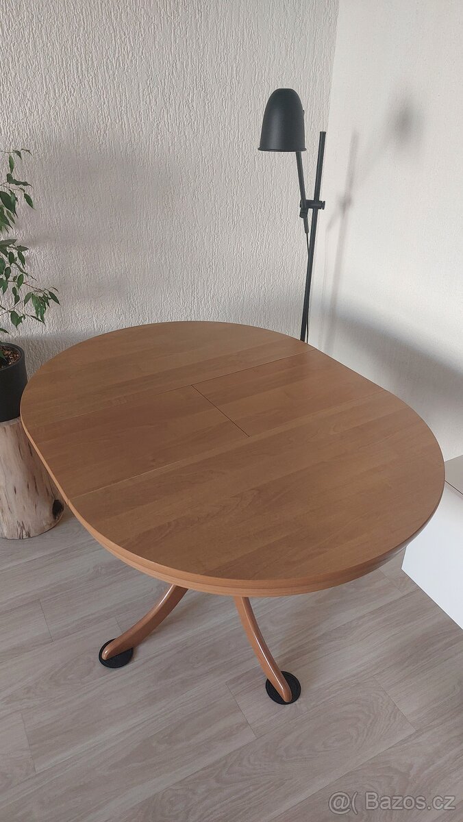 Jídelní stůl - 3