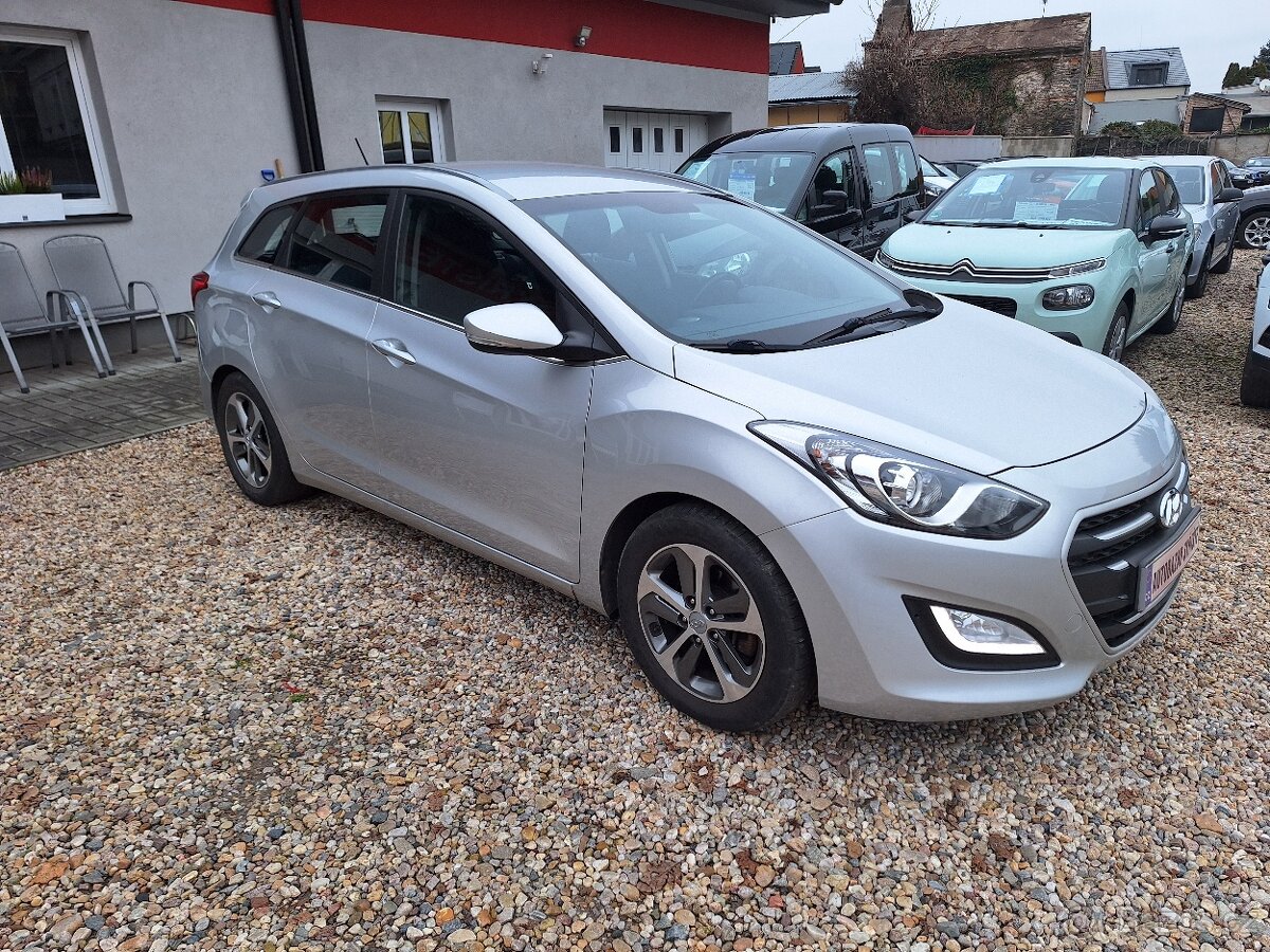 Hyundai I30 1.6CRDi 81KW Servisní kniha, ČR + Zim.kola, DPH - 3