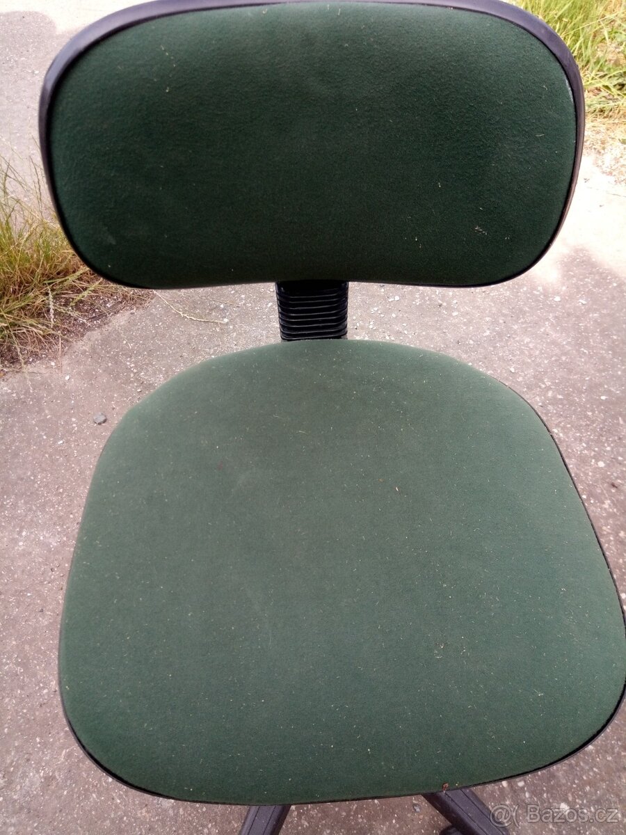 Dětská židle na kolečkách - 3