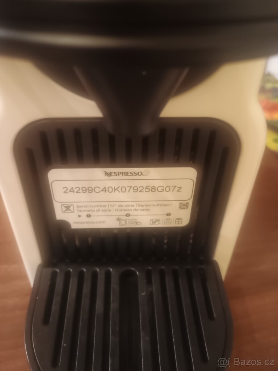 Nespresso De'Longhi Inissia Creamy White - 3