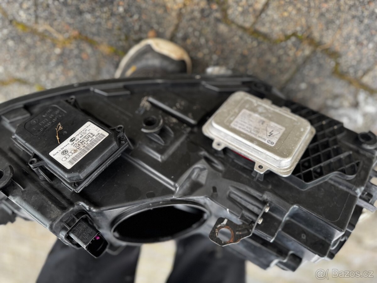 Volkswagen Golf 6 - levý přední xenon - 3