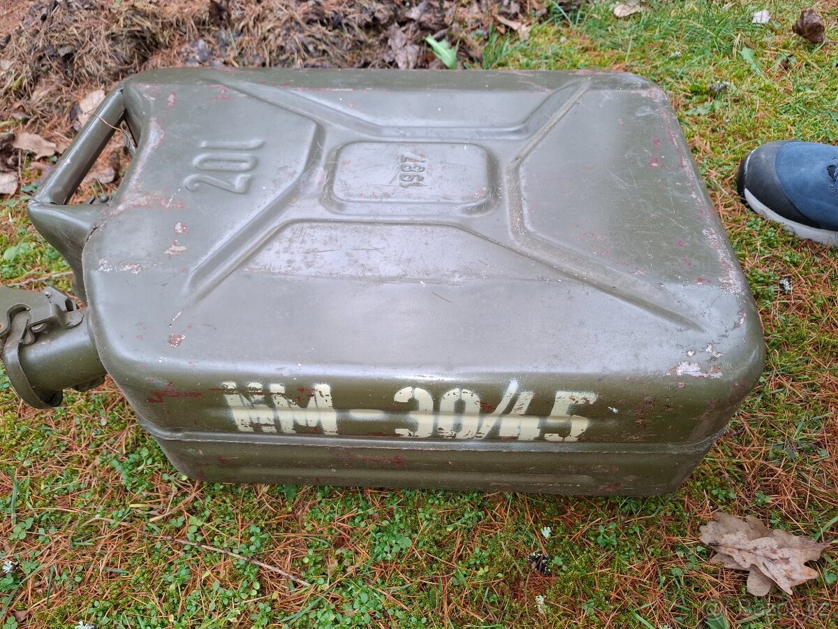 Ocelové 20l kanystry 3ks - 3