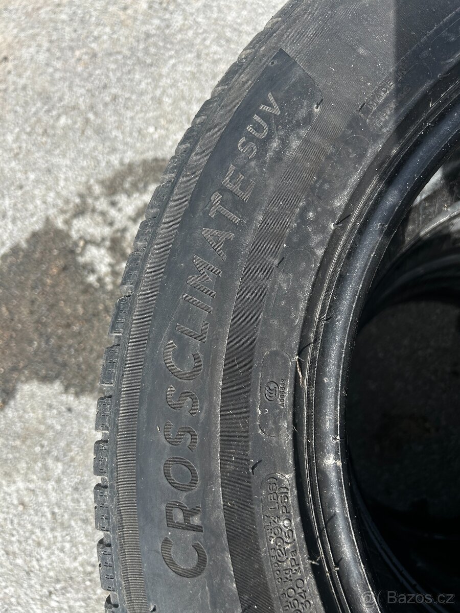 Michelin Crossclimate SUV 225/65 R17 - 3