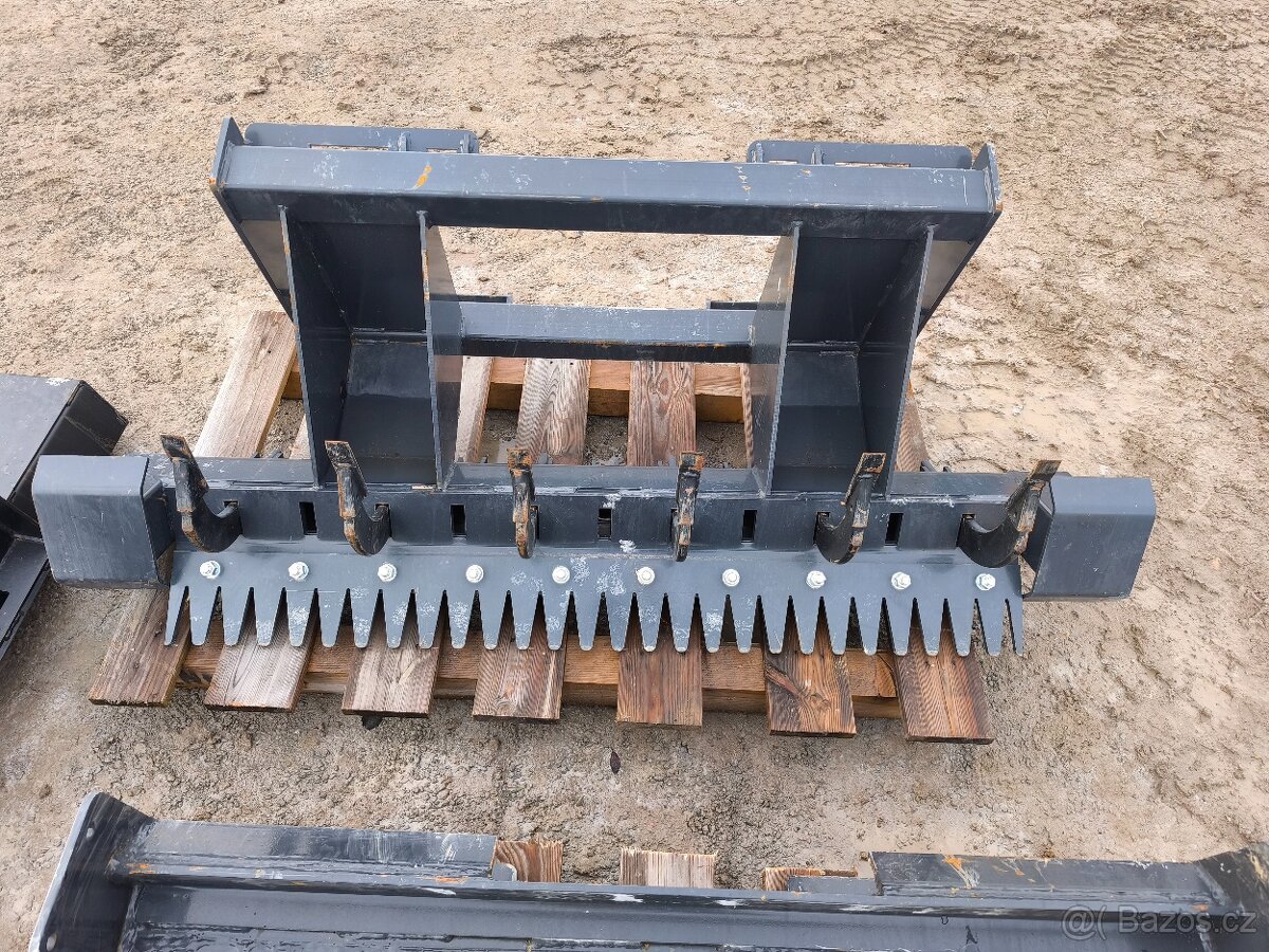 Rozryvák a rovnací rám na smykáč - 3