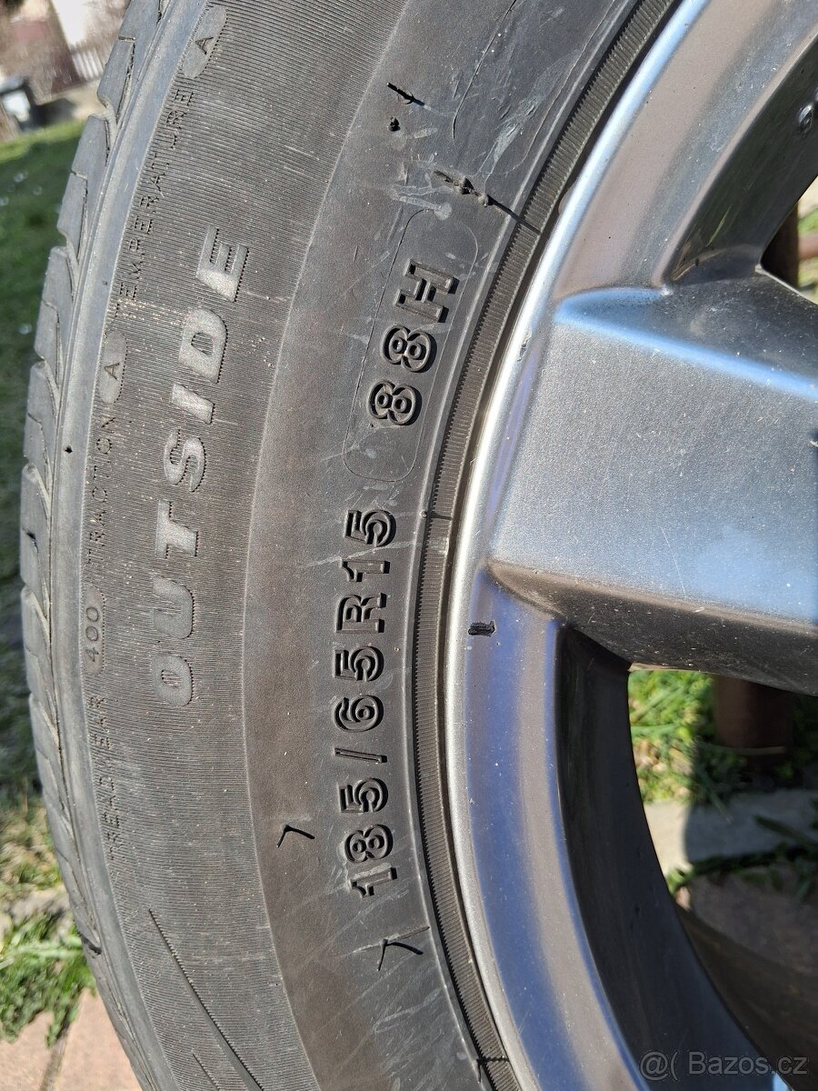 Zanovne Pneu a diski. 185/65 r. 15.. - 3