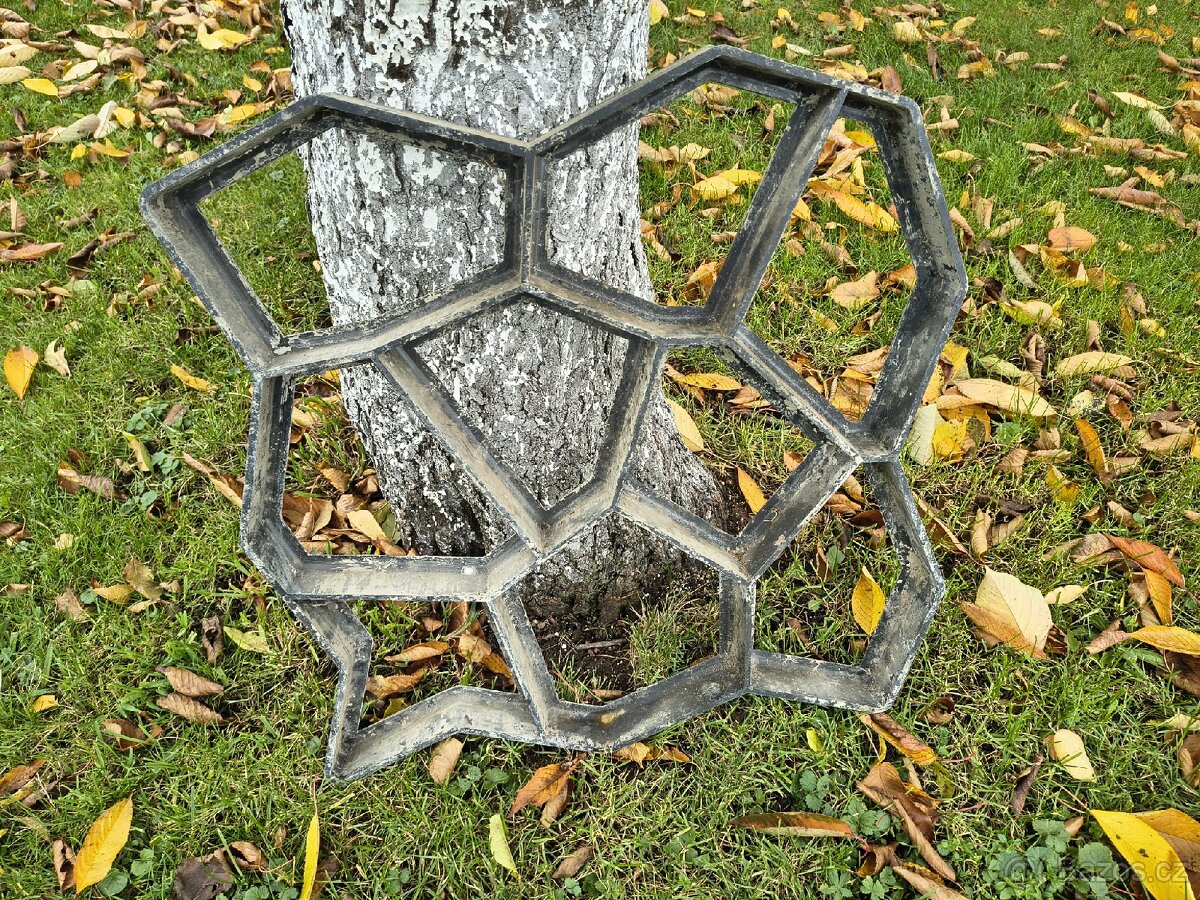 Mistr dlaždic - forma - 3