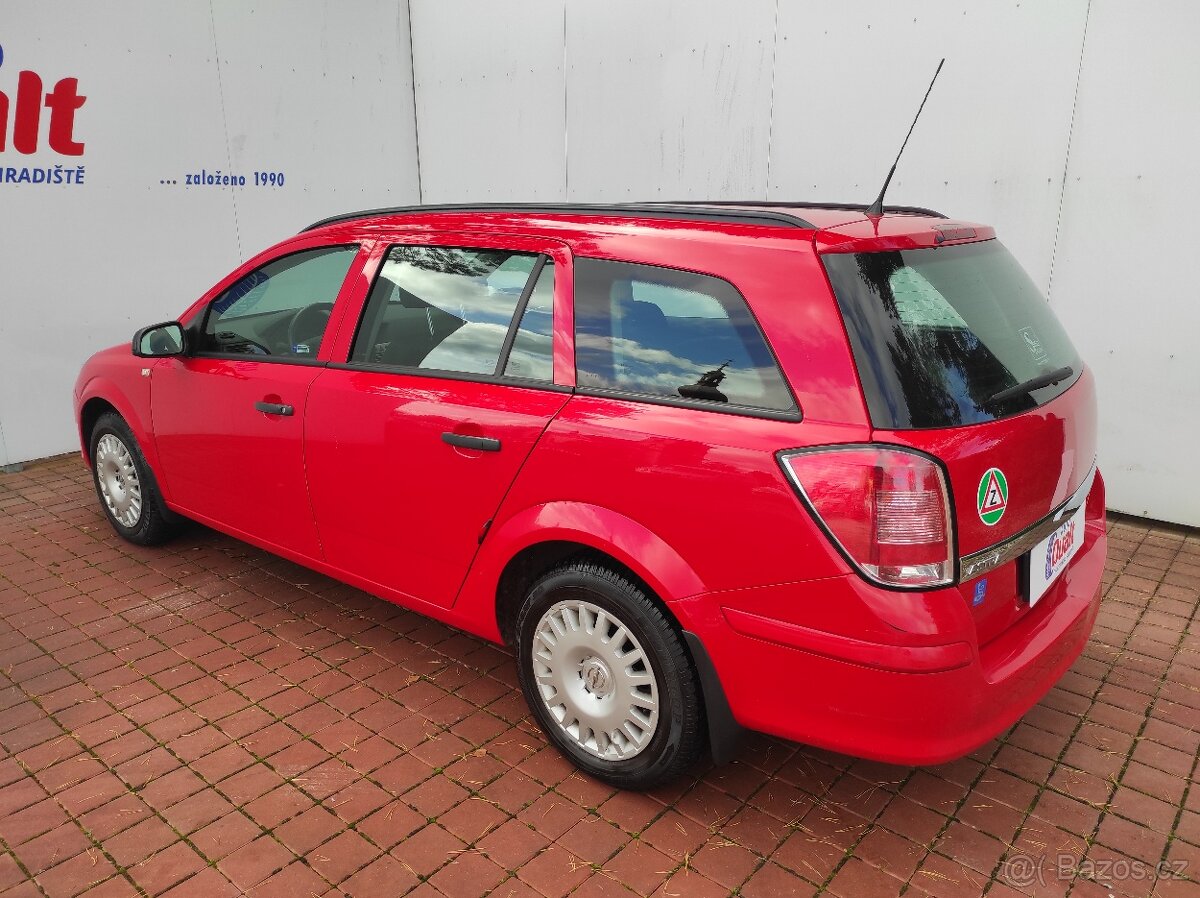 Opel Astra Combi 1.4 / 66 kW ČR 1.MAJ. JEN 48 tis. km - 3