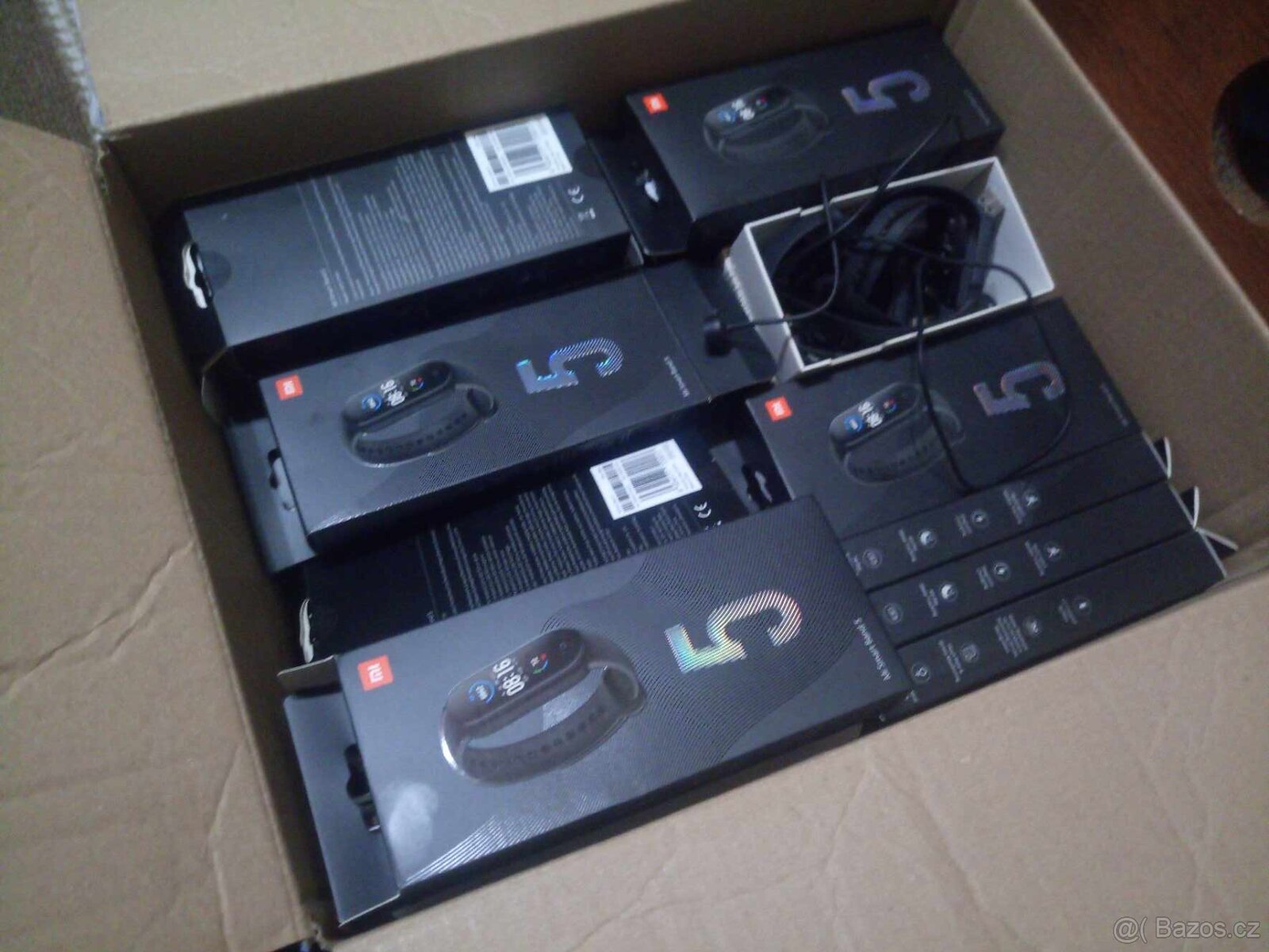 Xiaomi Mi Smart Band 5 a 6 řemínky a nabíječky také - 3