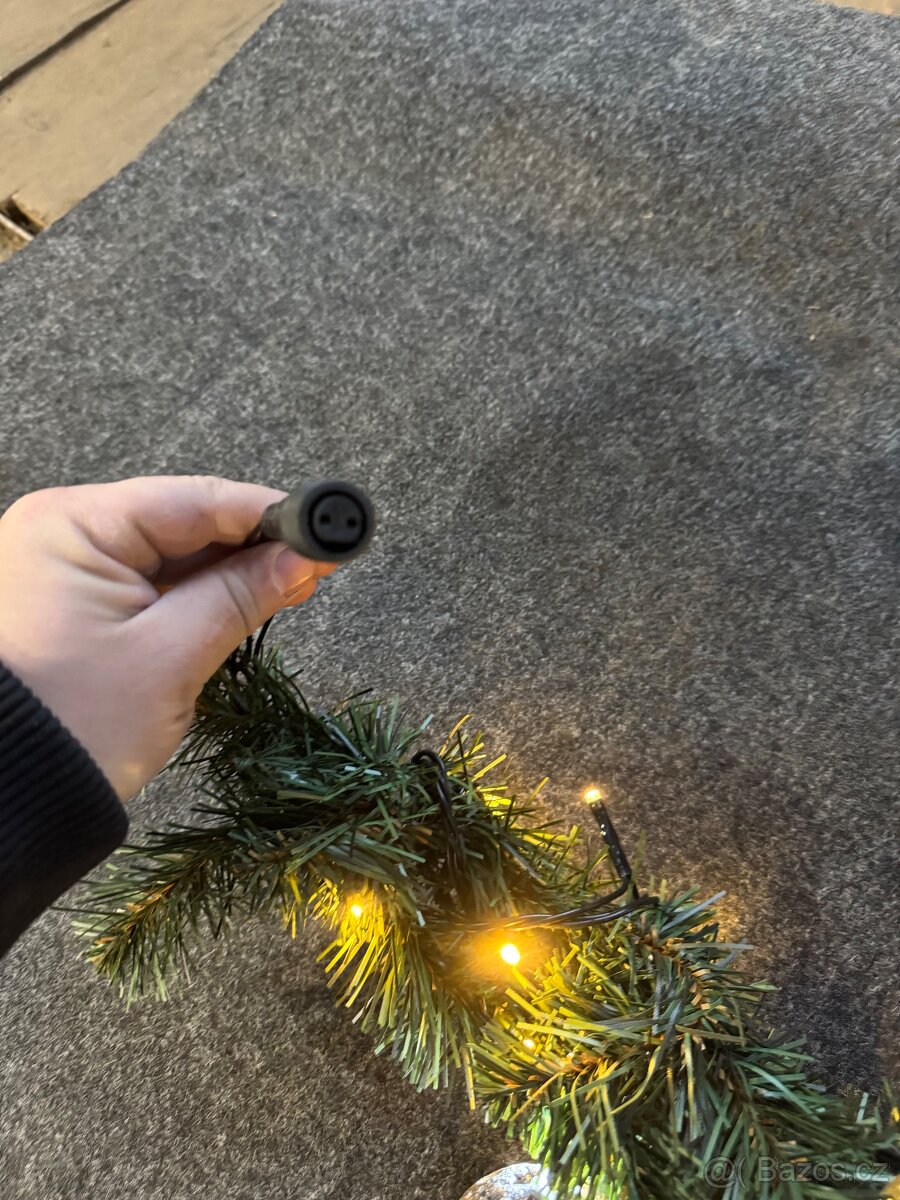 Vánoční girlanda 2,7 m - 3