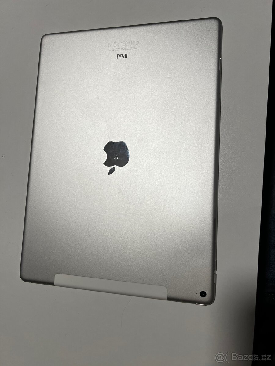 Apple iPad Pro 12,9" 128GB Wi-Fi + Cellular stříbrný - 3