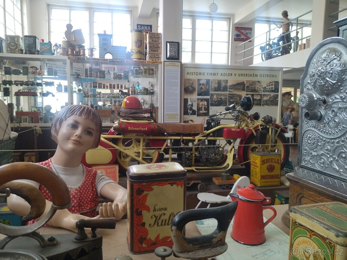 Staré figuriny,reklamní cedule,historie obchodu a řemesel - 3