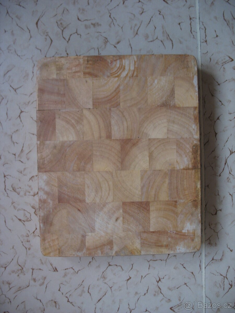 Kuch. nože (13 ks+nůžky) na dřev. podstavci TESCOMA a jiné. - 3