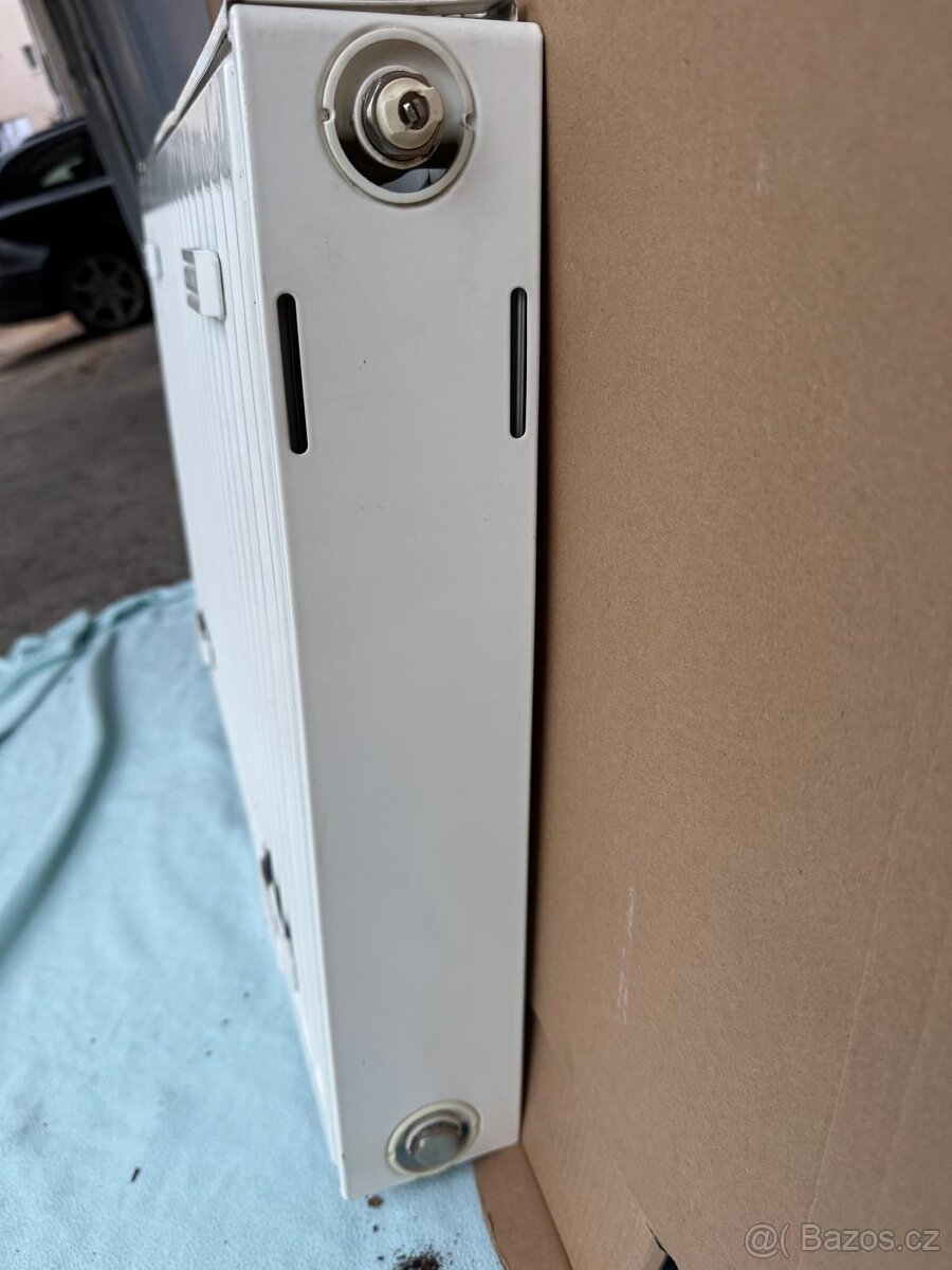 DESKOVÝ RADIÁTOR KORADO, typ III - 3