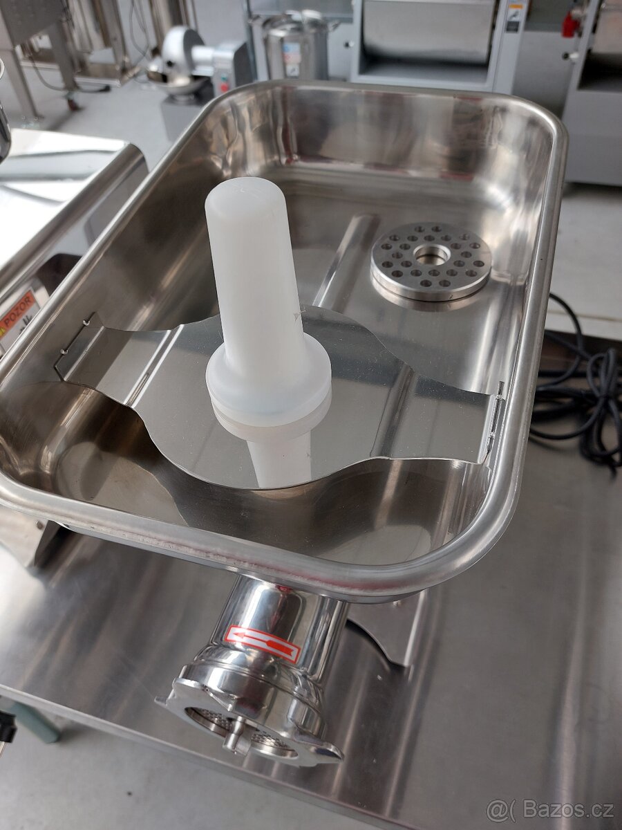 Mlýnek na maso HFM 22" Řeznický vlček, Řezačka masa HFM 22 - 3