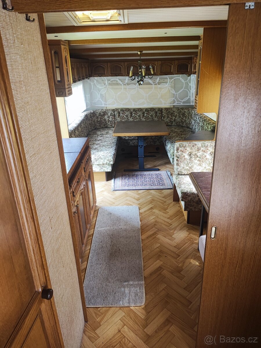 Dlouhodobě pronajmu celoroční karavan s pozemkem - 3